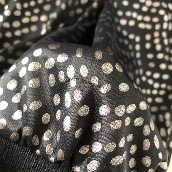 Vintage Judy Bond Black and Silver Top with jersey Cuffs and Puff Sleeves - Picture 7 of 9